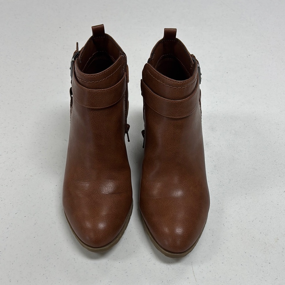 Indigo Brown Ankle Boots with Streamlined Silhouette